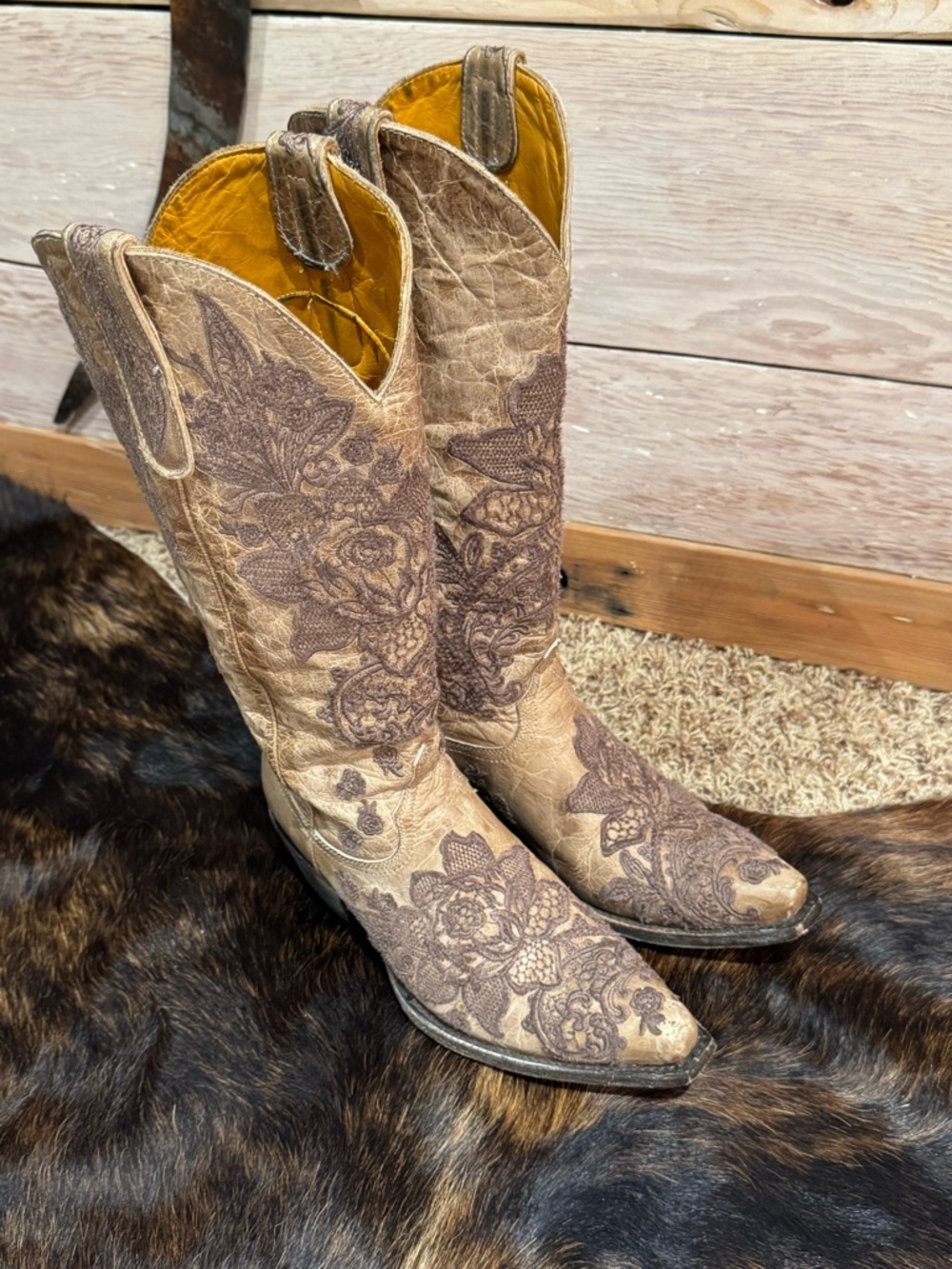 Old Gringo Tan Floral Embroidered Western Boots